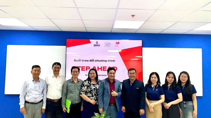 ✨ Buổi trao đổi với Công ty TNHH Giáo dục Quốc Tế Việt Âu về sự kiện hợp tác sắp tới: "STEP AHEAD" ✨