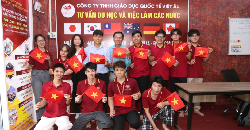 🌟 CÔNG TY TNHH GIÁO DỤC QUỐC TẾ VIỆT ÂU TRÂN TRỌNG GỬI LỜI TRI ÂN VÀ CHÚC MỪNG 🌟